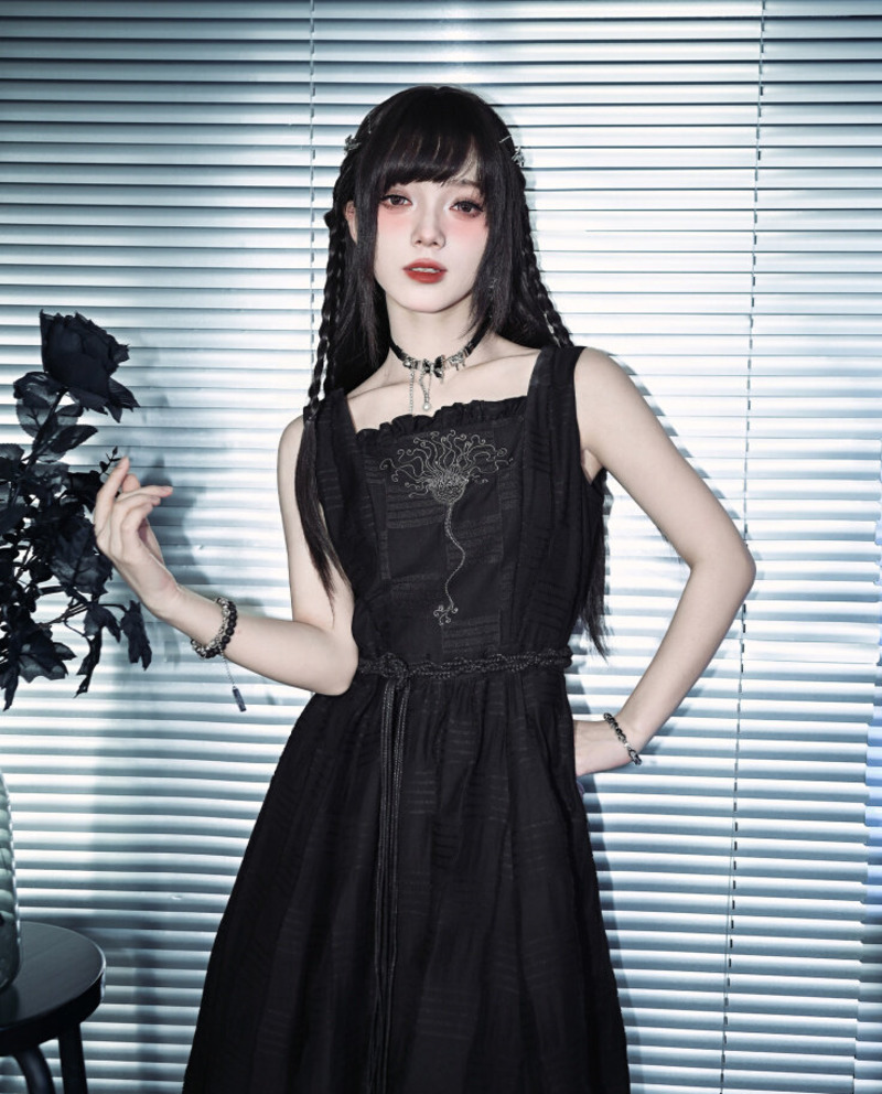 Embroidery Skirt - 새로운 크리노이드 자수 블랙 더블 레이어