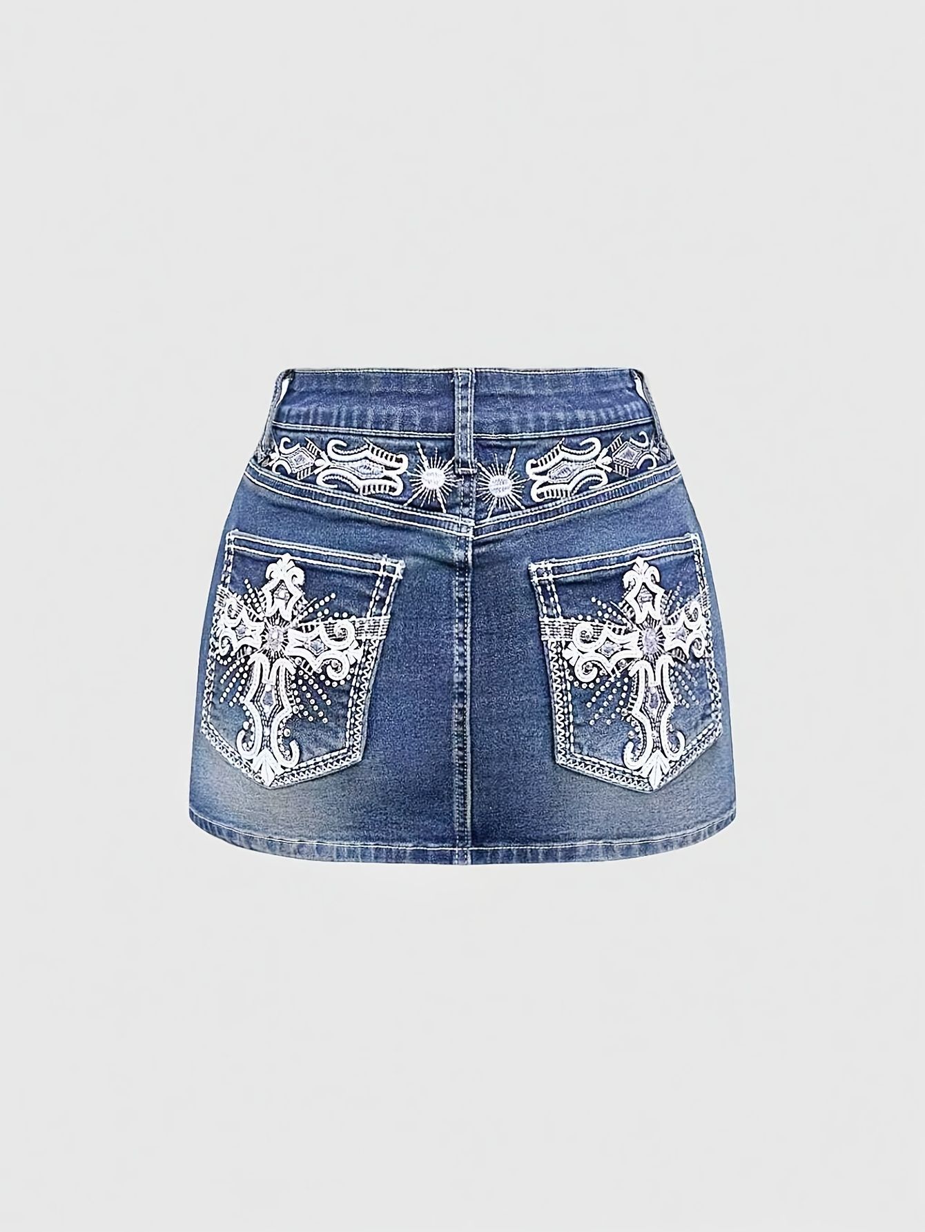 Embroidery Skirt - 새로운 패션 캐주얼 하이웨이스트 버튼 플라이